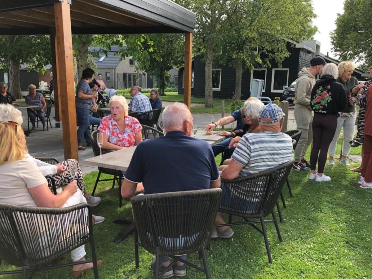 Chalet 2A Op Recreatiepark De Wielen Sint Maarten Eksteriør billede
